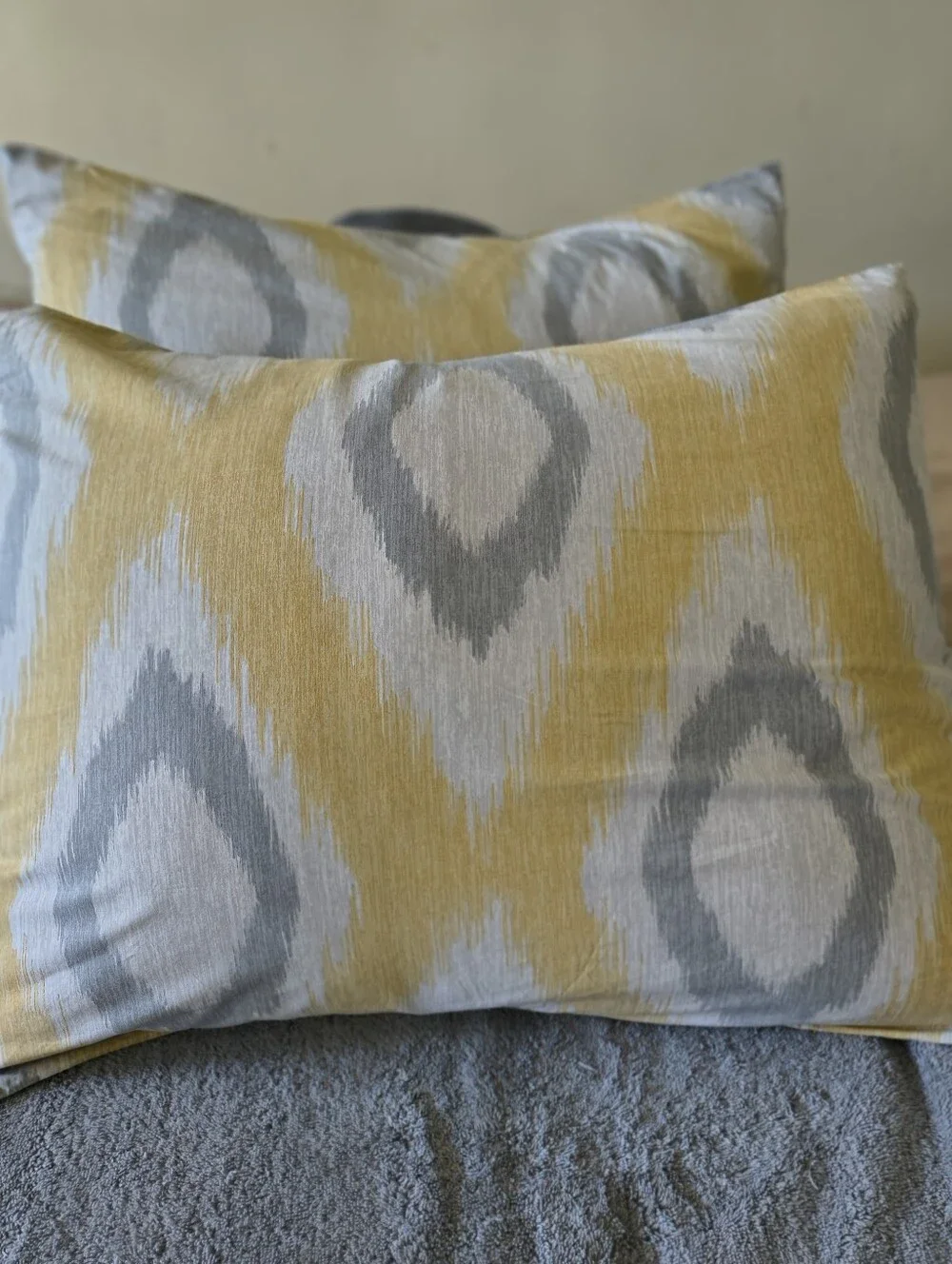 West Elm Organic Cotton Pillowcase Set of Two  Gray Yellow Ikat Pattern Bedding